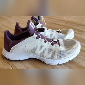 Salomon size 5.5 tennis shoes